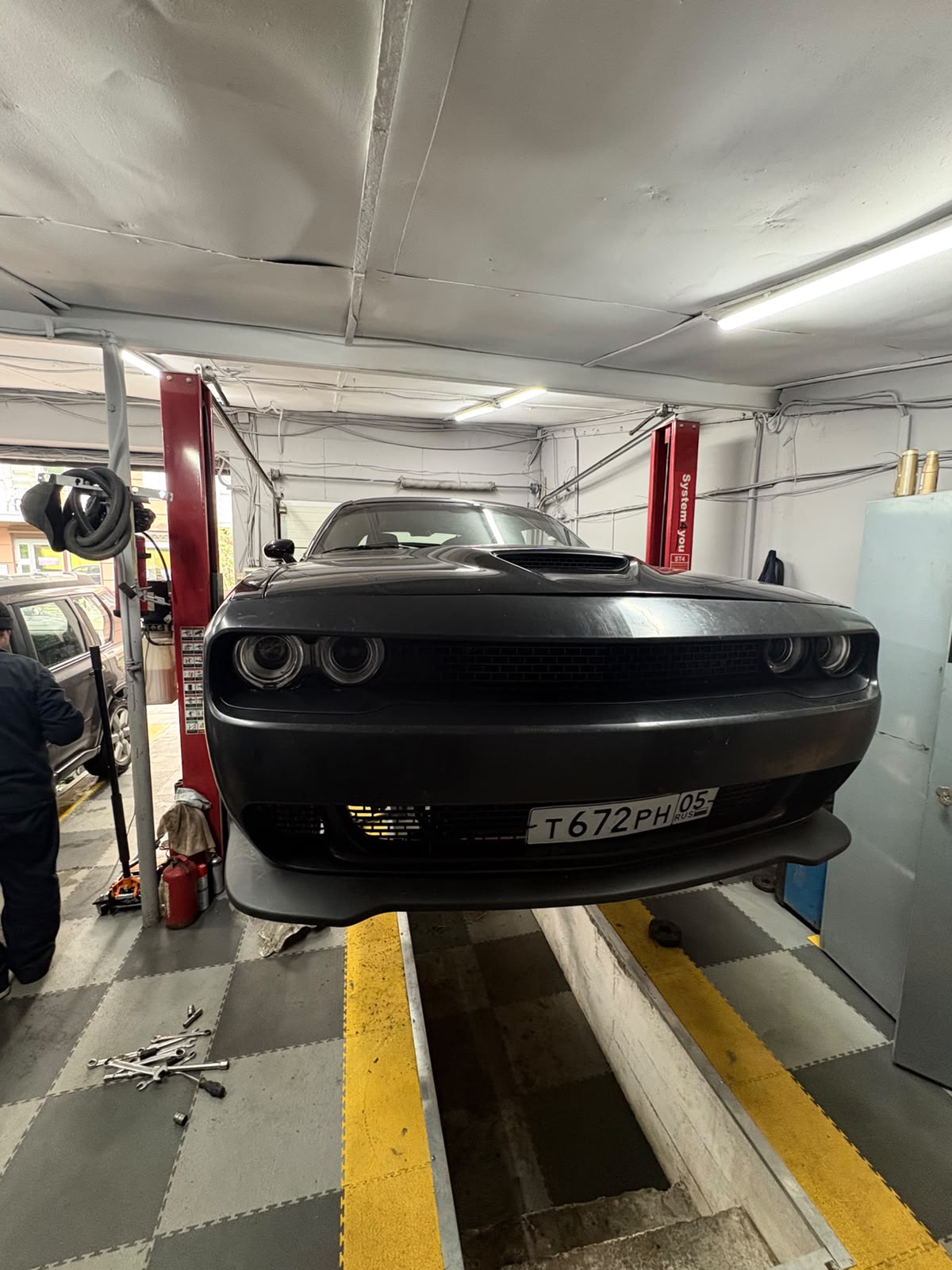 Dodge Challenger: посторонний шум при движении